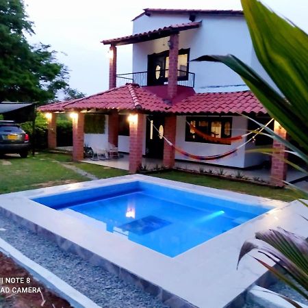 Casa Campo Emaus Caucasia Kültér fotó