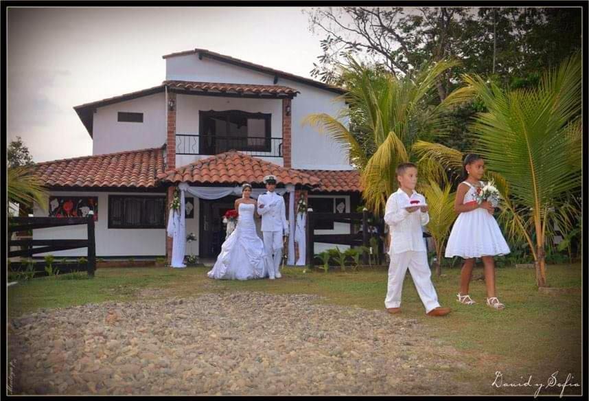 Casa Campo Emaus Caucasia Kültér fotó