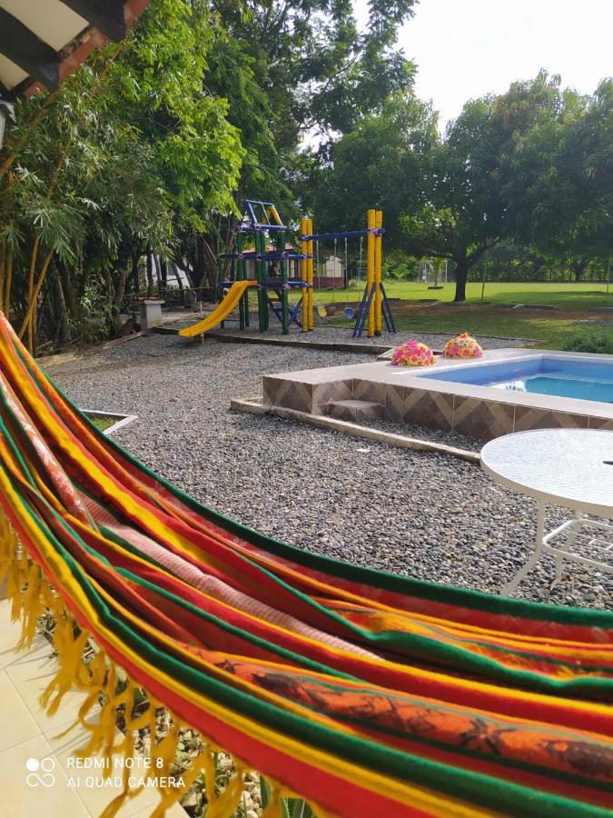 Casa Campo Emaus Caucasia Kültér fotó